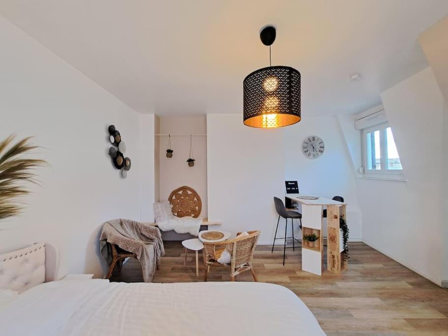 Faro, Vue Sur La Cathedrale Apartment Реймс Екстериор снимка